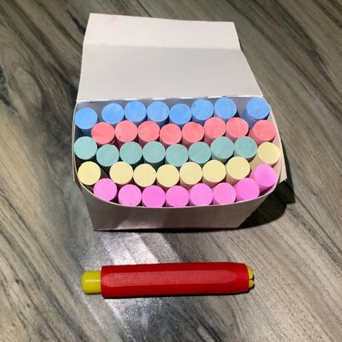 彩粉笔盒